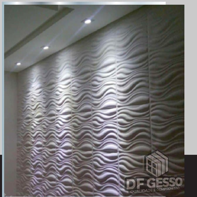 Parede revestida com o modelo Ondas